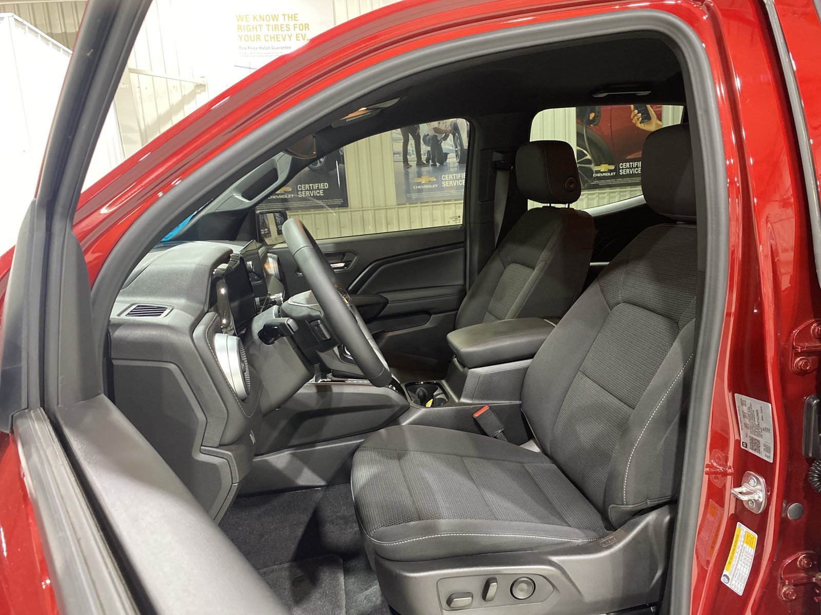 Used 2026 Chevrolet Colorado LT w/ Advanced Trailering Package AWD/4WD image 18
