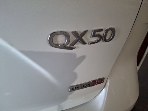 Used 2020 INFINITI QX50 Essential w/ Edition 30 Package AWD/4WD image 17