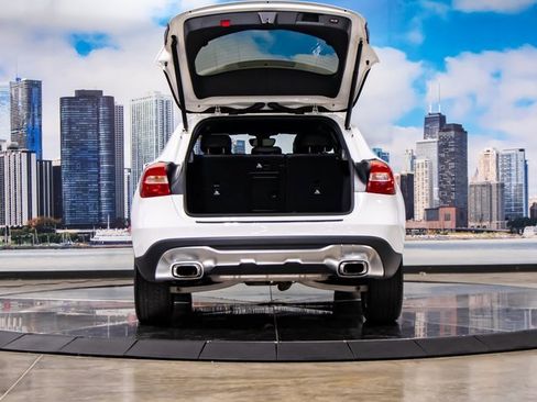 Used 2018 Mercedes-Benz GLA 250 4MATIC image 12