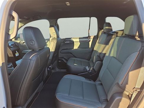New 2026 GMC Acadia AT4 image 12