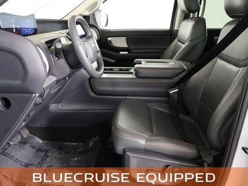 Used 2025 Ford Expedition Max Active AWD/4WD image 24