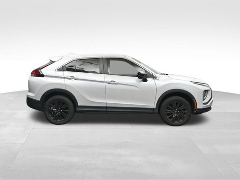 Used 2024 Mitsubishi Eclipse Cross LE AWD/4WD image 6