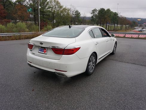 Used 2016 Kia K900 Luxury w/ Luxury VIP Package image 24