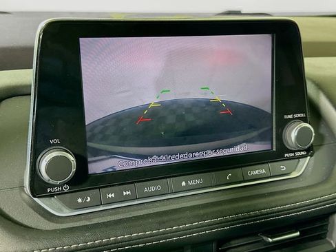 Used 2023 Nissan Rogue S image 18