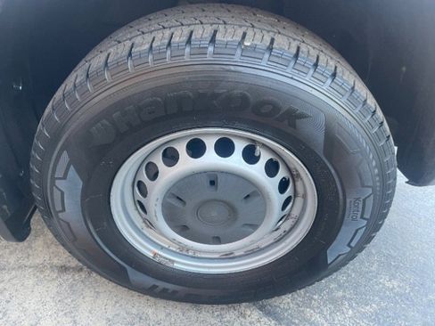 Used 2020 Freightliner Sprinter 2500 image 18