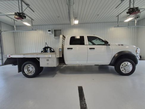 Used 2021 RAM 5500 Tradesman w/ Chrome Appearance Group AWD/4WD image 2