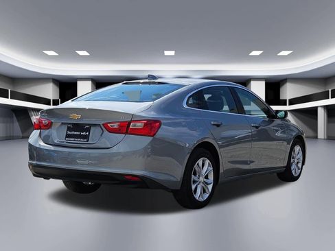 Used 2025 Chevrolet Malibu LT image 6