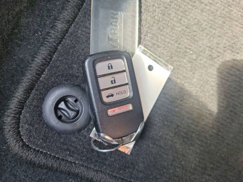 Used 2018 Honda Accord LX image 34