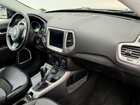 Used 2018 Jeep Compass Latitude w/ Popular Equipment Group AWD/4WD image 22