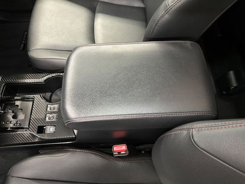 Used 2024 Toyota 4Runner TRD Off-Road Premium image 31