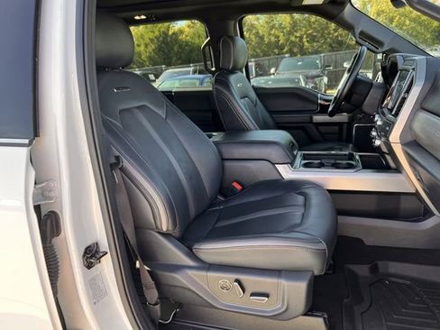 Used 2022 Ford F450 Platinum w/ FX4 Off-Road Package image 27