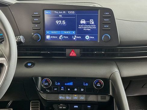 Used 2025 Hyundai Elantra Sport FWD image 15