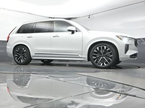 Used 2026 Volvo XC90 B6 Ultra w/ Protection Package Premier AWD/4WD image 33