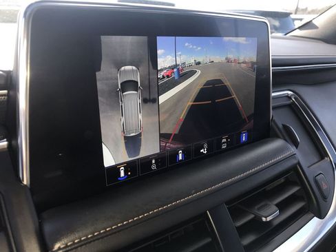 Used 2024 GMC Yukon AT4 w/ Technology Package image 17