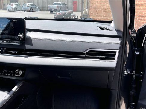 Used 2024 Mitsubishi Outlander SE AWD/4WD image 15