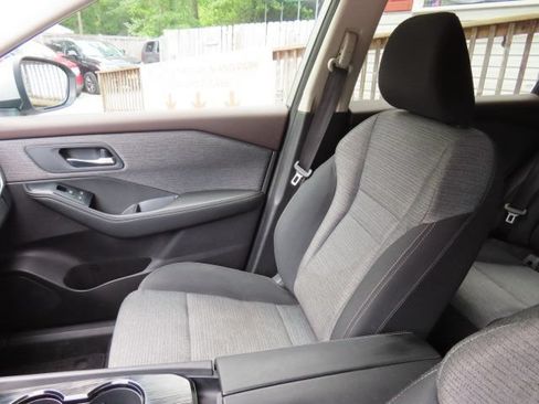 Used 2022 Nissan Rogue SV FWD image 22