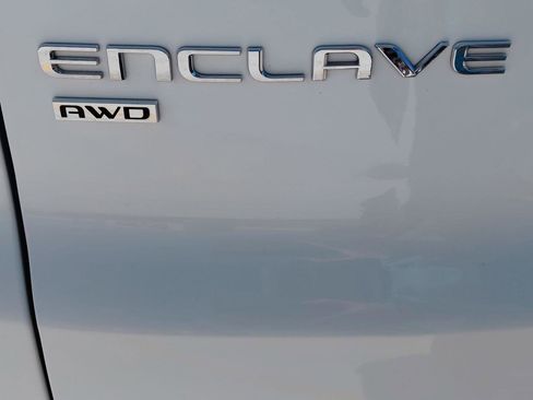 Used 2025 Buick Enclave Preferred AWD/4WD image 20