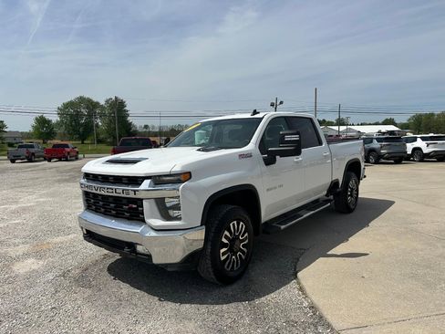 Used 2023 Chevrolet Silverado 2500 LT w/ Convenience Package AWD/4WD image 2