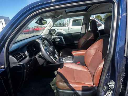 Used 2023 Toyota 4Runner Limited AWD/4WD image 11
