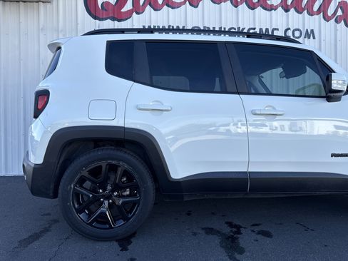Used 2018 Jeep Renegade Altitude image 33