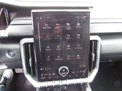 Used 2025 GMC Acadia Elevation image 16