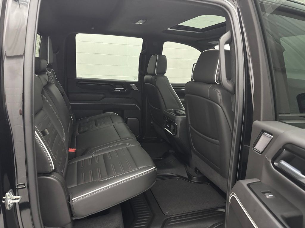 Used 2026 GMC Sierra 2500 AT4X w/ LPO, Black Badging Package AWD/4WD image 65