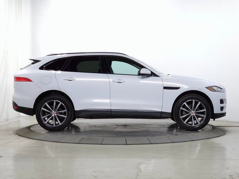 Used 2018 Jaguar F-PACE Prestige image 9