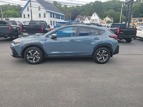 Used 2024 Subaru Crosstrek 2.0i Premium image 2