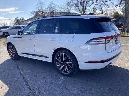 New 2026 Lincoln Aviator Black Label w/ Jet Appearance Package image 7