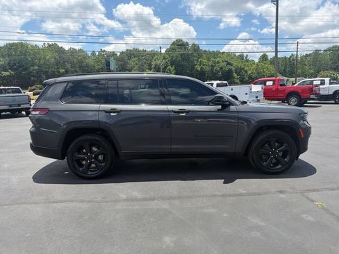 Used 2021 Jeep Grand Cherokee L Laredo AWD/4WD image 4