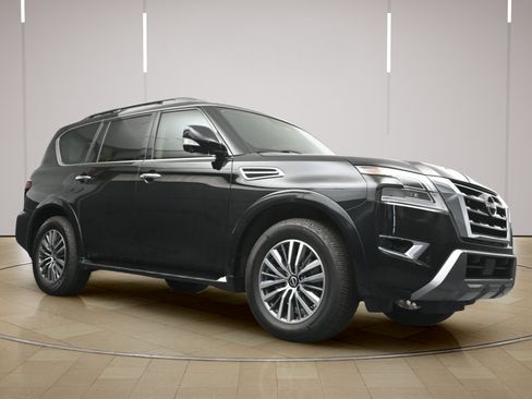 Certified 2023 Nissan Armada SL w/ Cargo Package AWD/4WD image 28