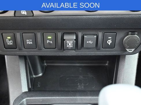 Used 2021 Toyota Tacoma TRD Off-Road w/ TRD Premium Off Road Package image 25