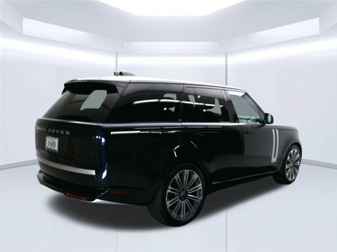 Used 2025 Land Rover Range Rover Autobiography AWD/4WD image 7