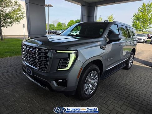 Used 2025 GMC Yukon Denali AWD/4WD image 1