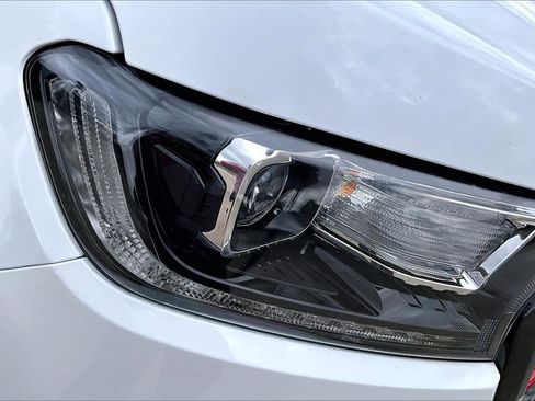 Certified 2023 Ford Ranger Lariat w/ Tremor Off-Road Package image 27