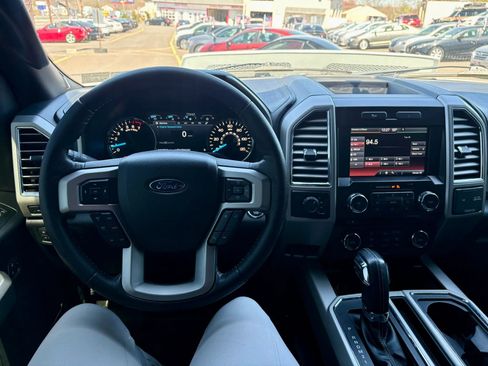 Used 2015 Ford F150 Lariat image 33
