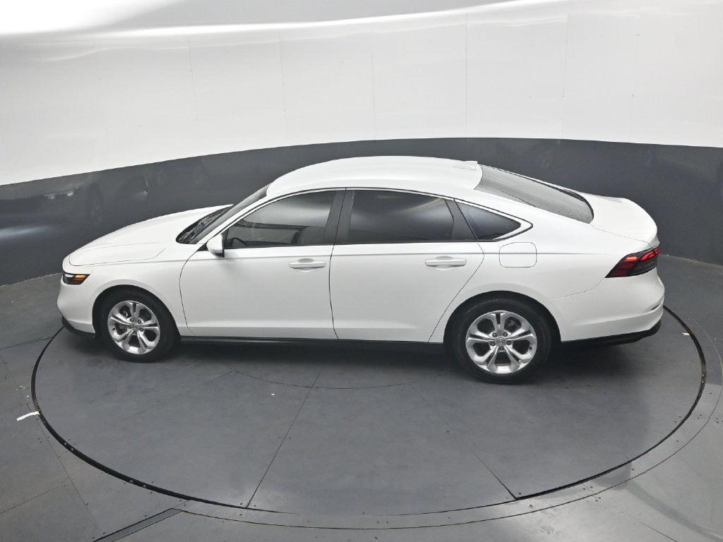 Certified 2025 Honda Accord LX image 19
