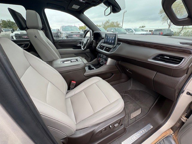 Used 2021 Chevrolet Tahoe Z71 w/ Rear Media and Nav Package AWD/4WD image 9