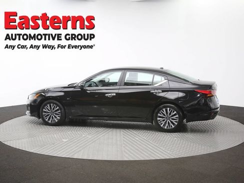 Used 2023 Nissan Altima 2.5 SV FWD image 60