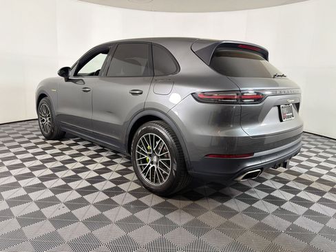 Used 2019 Porsche Cayenne E-Hybrid AWD/4WD image 3