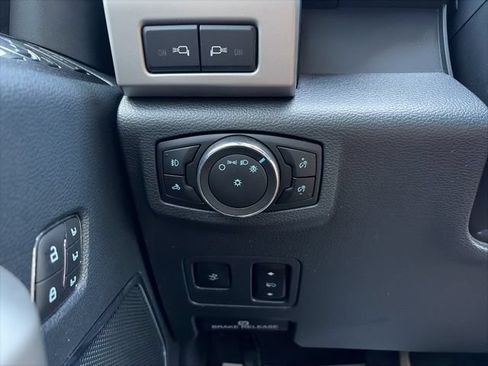 Used 2022 Ford F350 Lariat w/ Lariat Ultimate Package AWD/4WD image 23