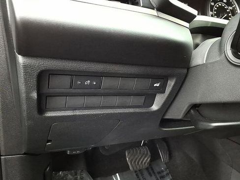 Used 2025 Mitsubishi Outlander SE FWD image 14