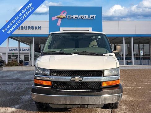 Used 2016 Chevrolet Express 2500 Extended image 2