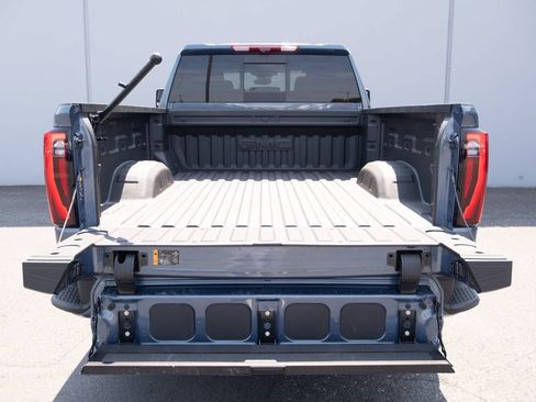 Used 2025 GMC Sierra 3500 Denali w/ Denali Reserve Package AWD/4WD image 28