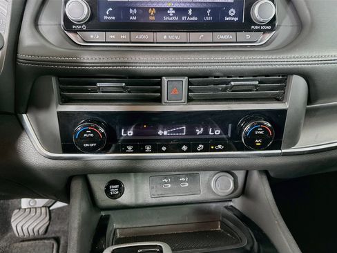 Used 2026 Nissan Rogue SV FWD image 23