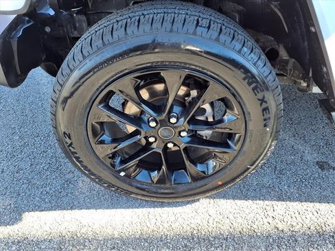 Used 2024 Jeep Wrangler Unlimited Sahara image 5