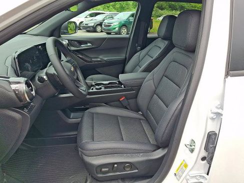 Used 2026 Chevrolet Equinox LT w/ Convenience Package II AWD/4WD image 8