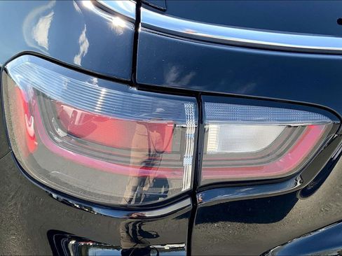 Used 2022 Jeep Compass Latitude w/ Sun and Sound Group image 27