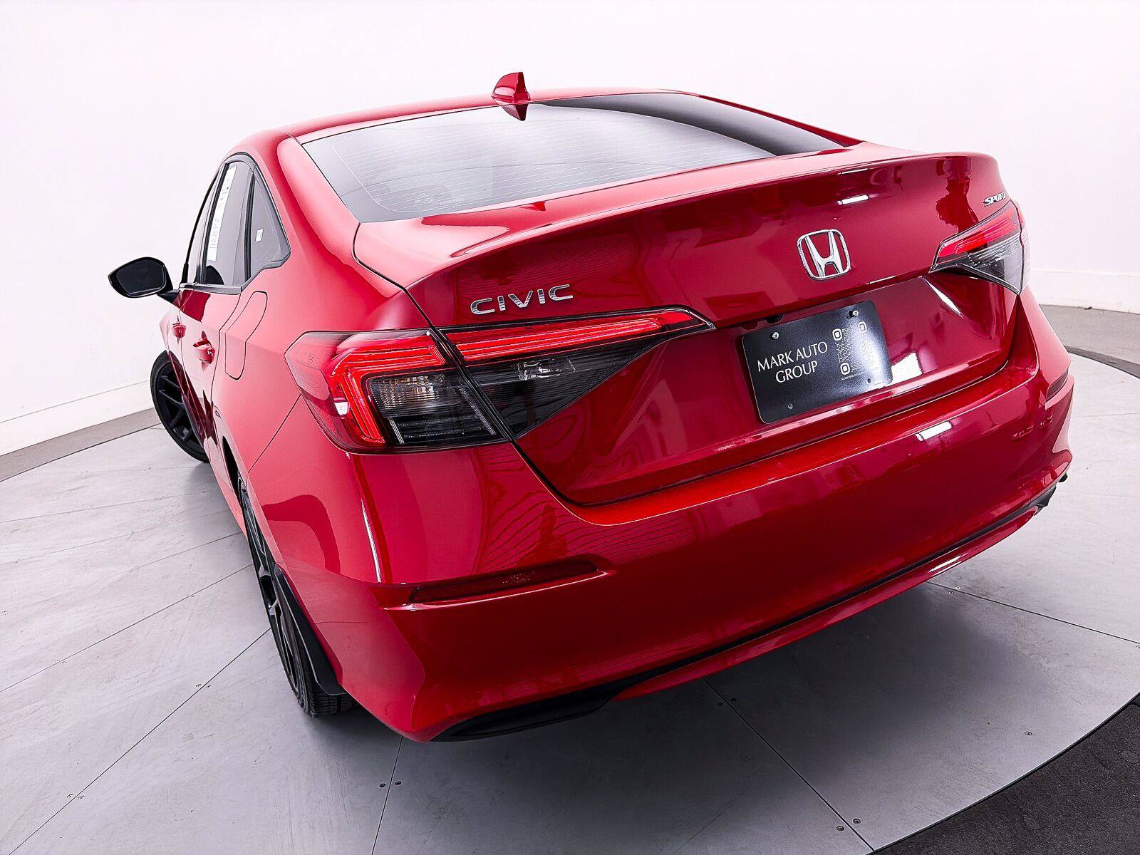 Used 2024 Honda Civic Sport image 4