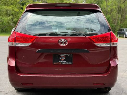 Used 2013 Toyota Sienna L FWD image 4